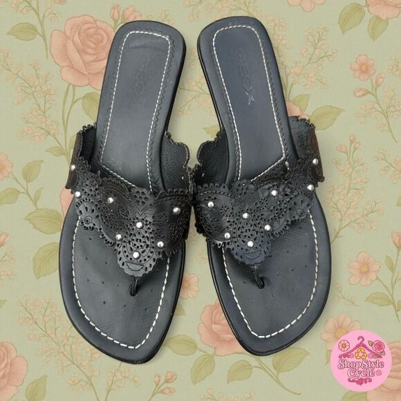 Geox Black Leather Thong Sandals – Boho Minimalist – Low Heel EU 39 US 8.5/9 - Picture 1 of 6